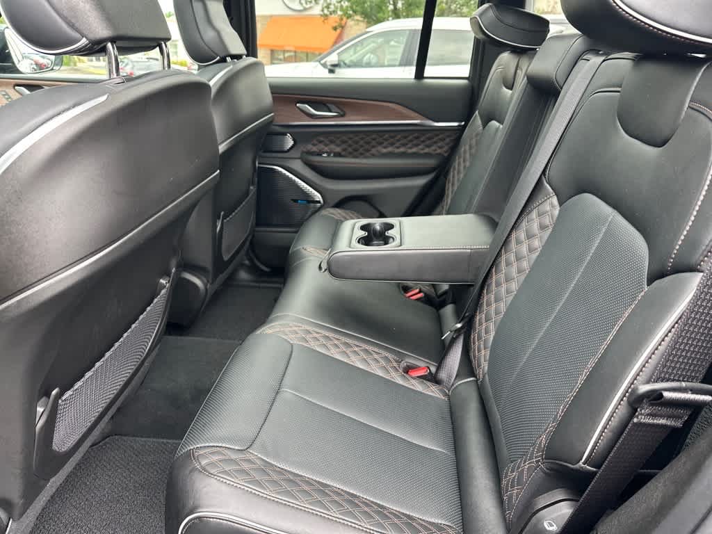 2025 Jeep Grand Cherokee Summit