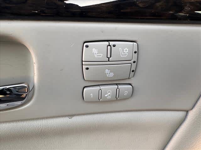 2009 Cadillac DTS w/1SB