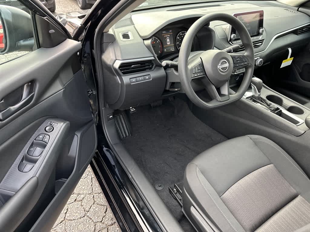 2025 Nissan Altima S