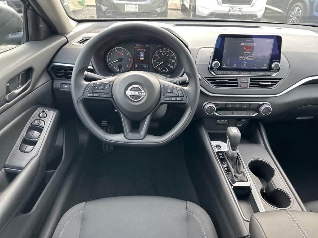 2025 Nissan Altima S