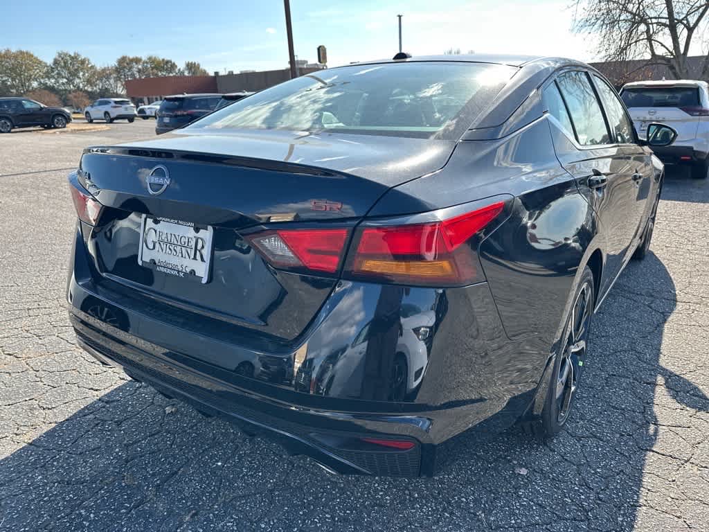 2025 Nissan Altima SR