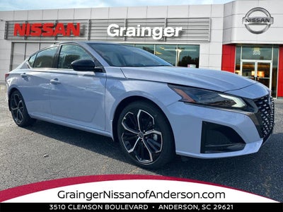 2025 Nissan Altima SR