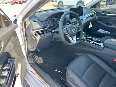 2025 Nissan Altima SR