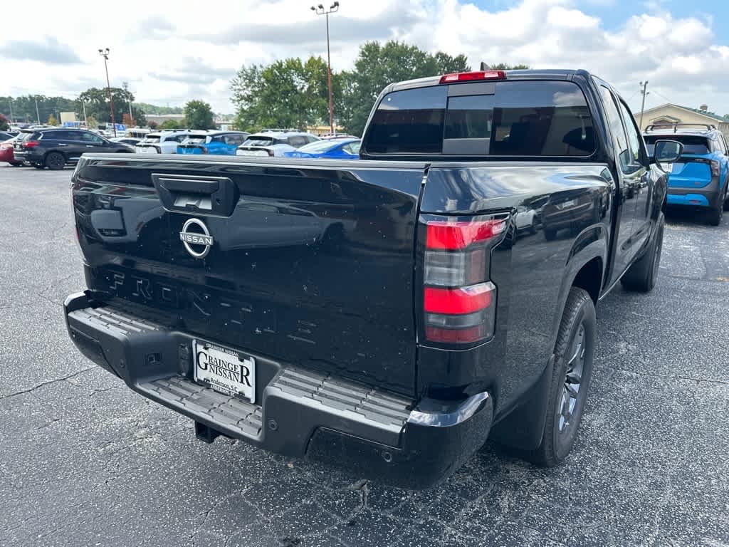 2025 Nissan Frontier SV