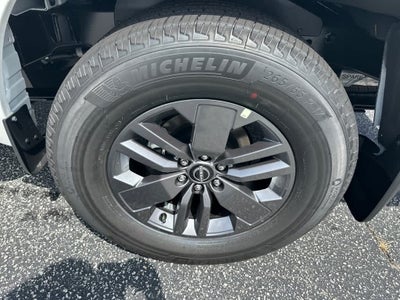 2025 Nissan Frontier SV