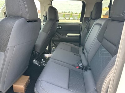 2025 Nissan Frontier SV