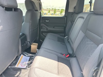 2025 Nissan Frontier SV