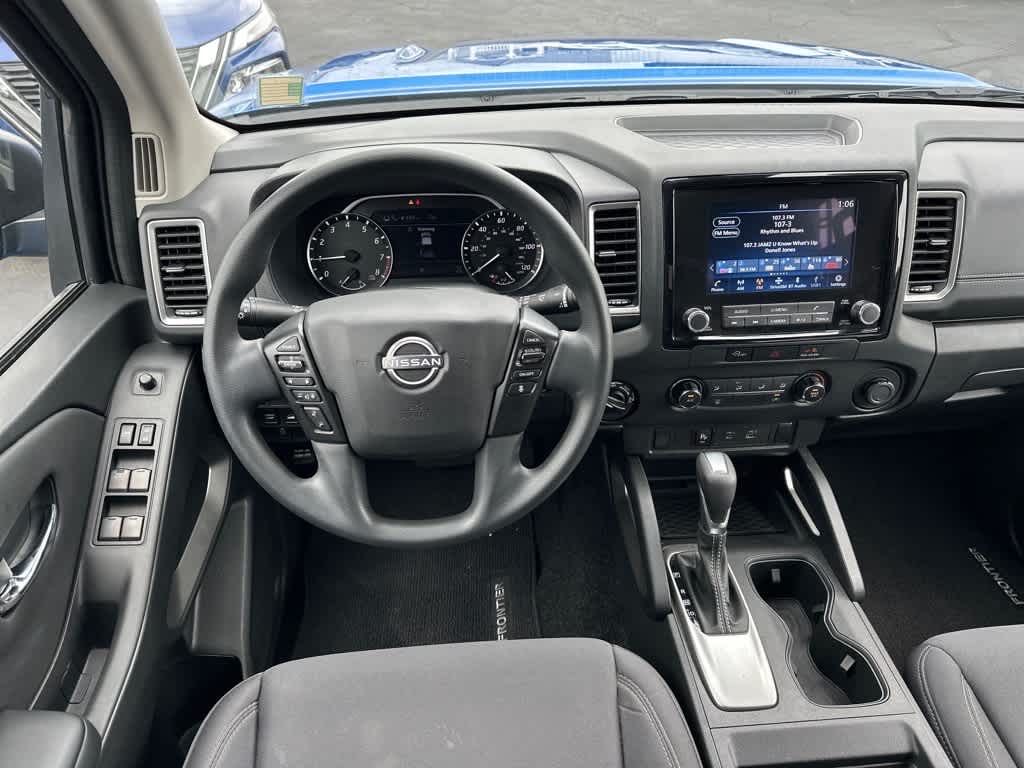 2024 Nissan Frontier SV
