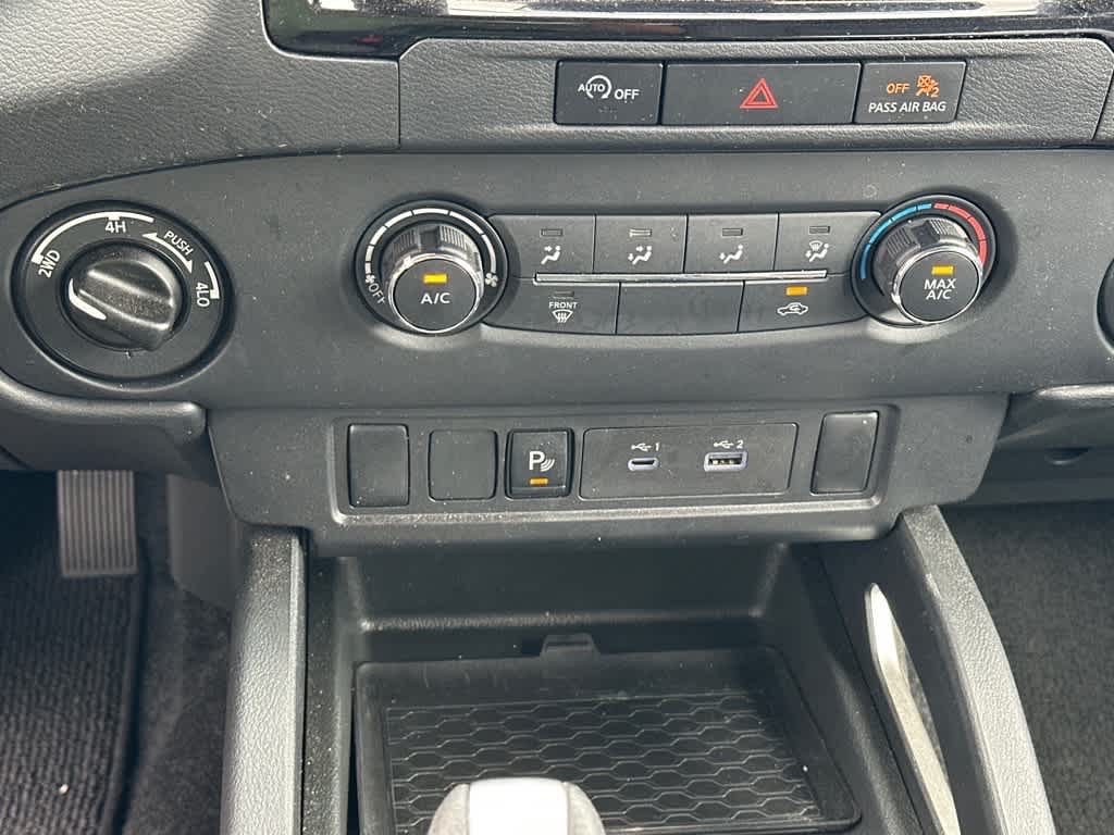 2024 Nissan Frontier SV