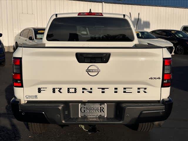 2022 Nissan Frontier S