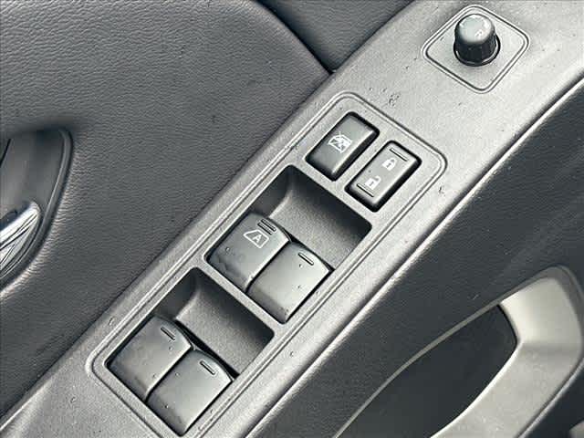 2025 Nissan Frontier SL