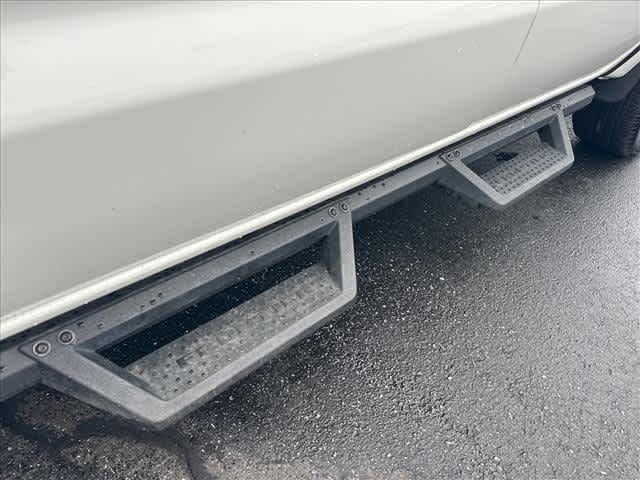 2025 Nissan Frontier SL