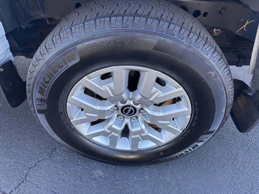 2023 Nissan Frontier SV