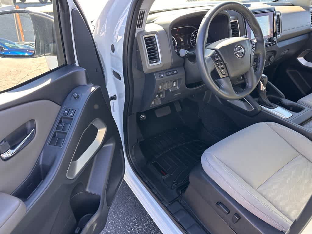 2023 Nissan Frontier SV