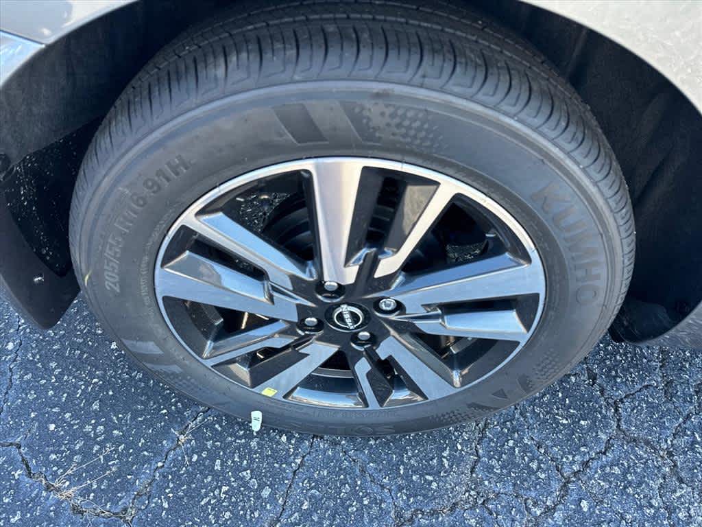 2025 Nissan Versa SV