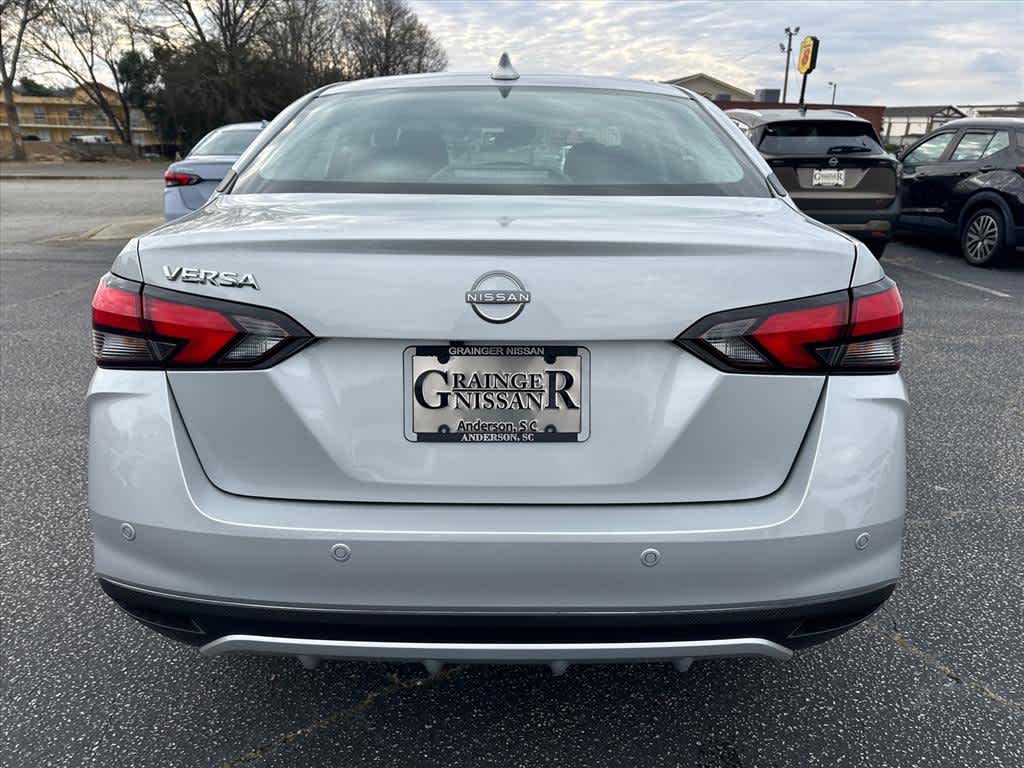 2025 Nissan Versa SV