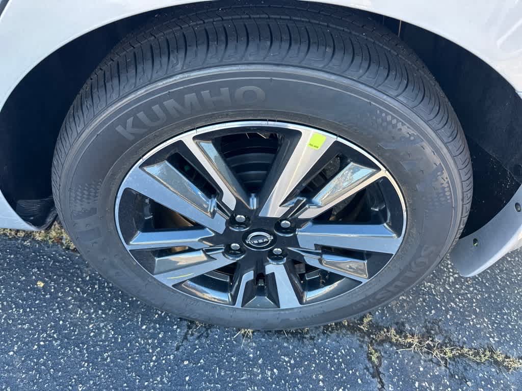 2025 Nissan Versa SV