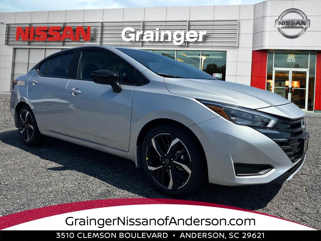 2025 Nissan Versa SR