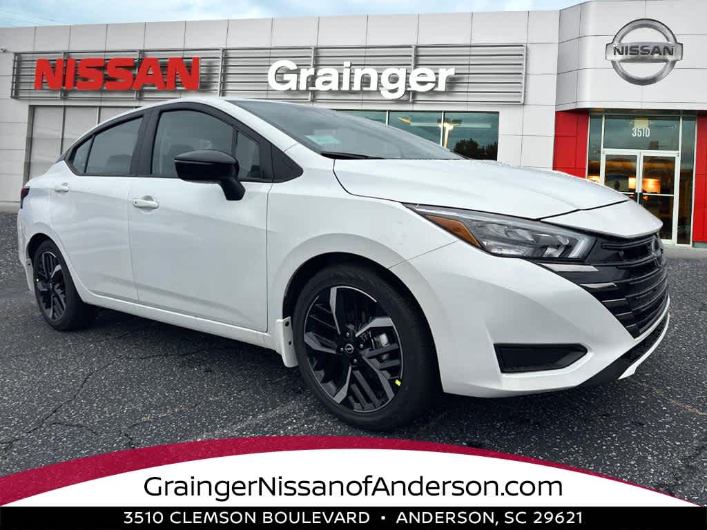 2025 Nissan Versa SR