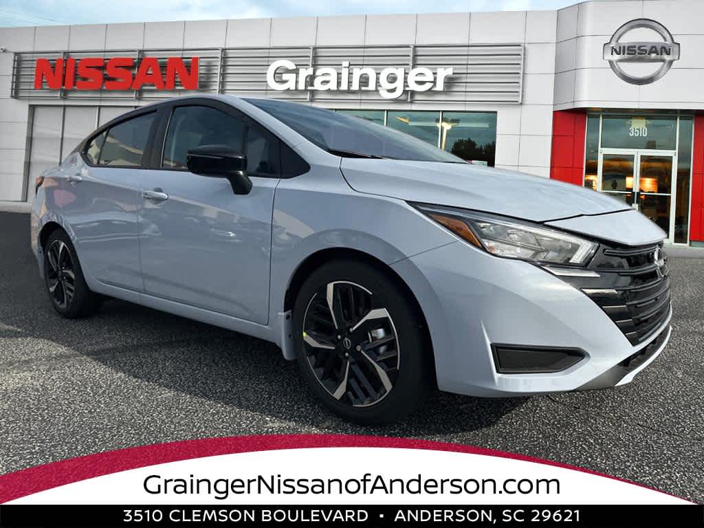 2025 Nissan Versa SR