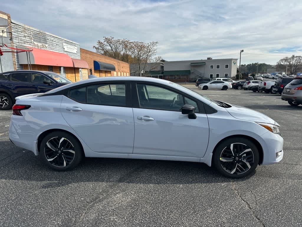 2025 Nissan Versa SR