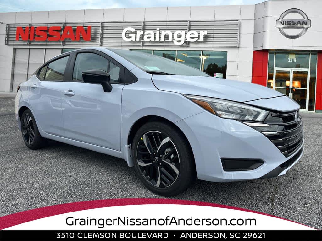 2025 Nissan Versa SR