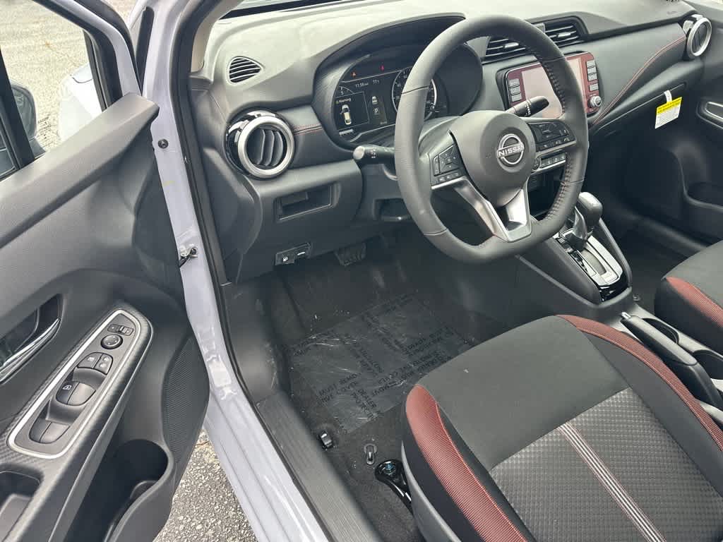 2025 Nissan Versa SR