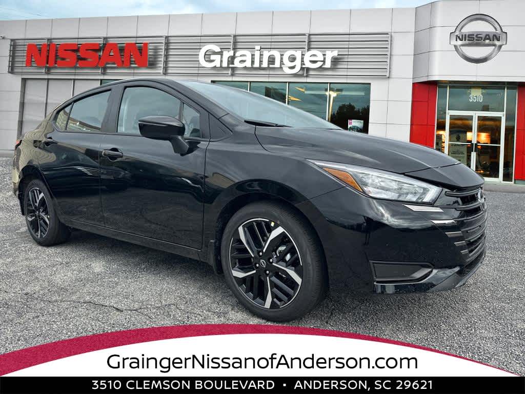 2025 Nissan Versa SR