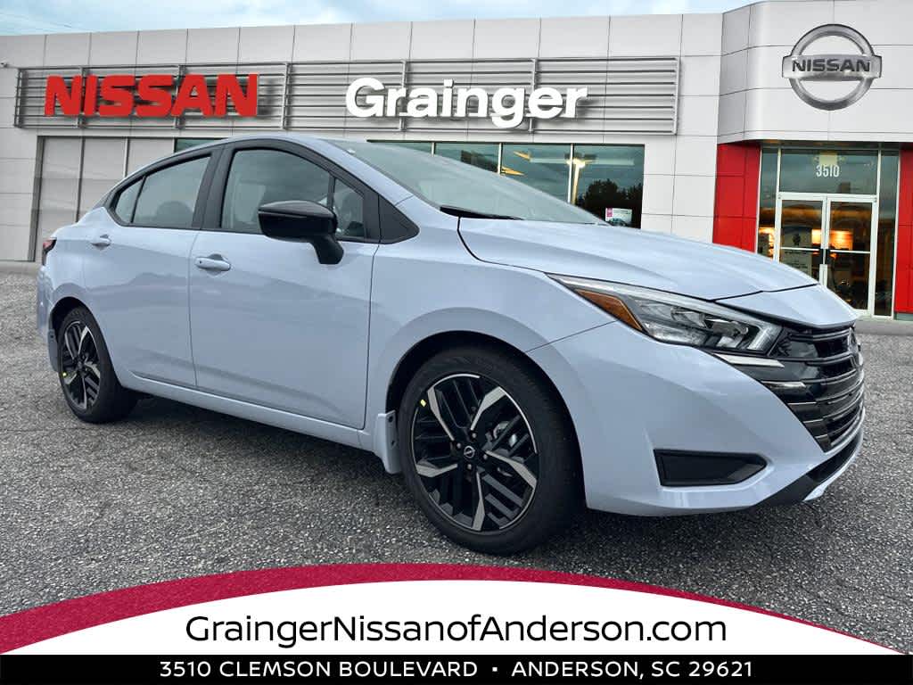 2025 Nissan Versa SR