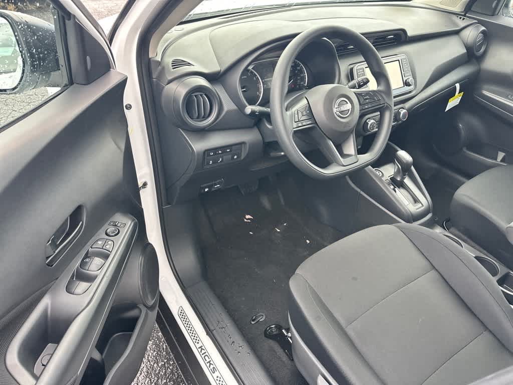 2025 Nissan Kicks Play S