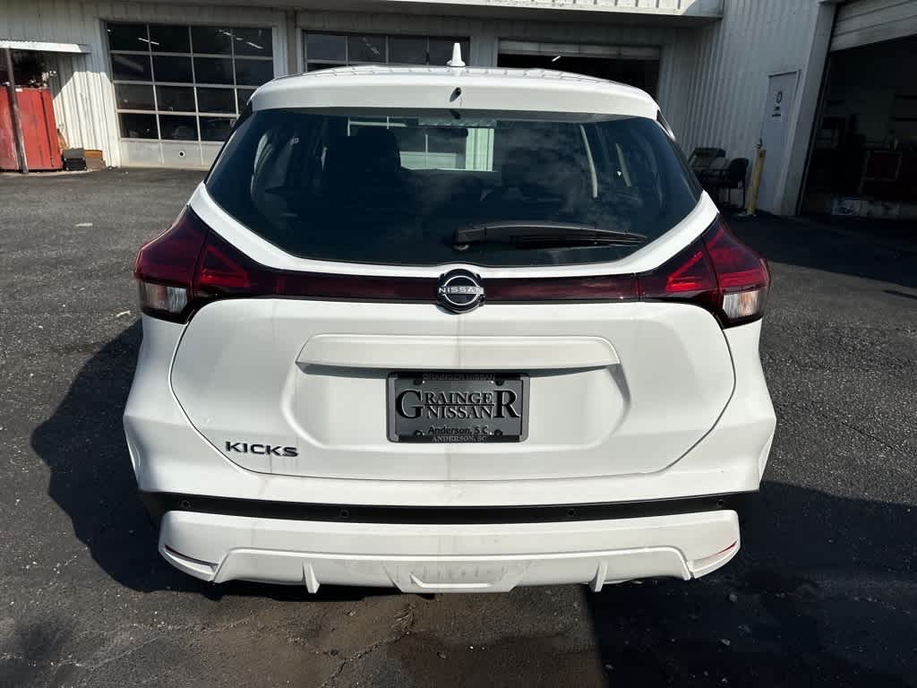 2025 Nissan Kicks Play S