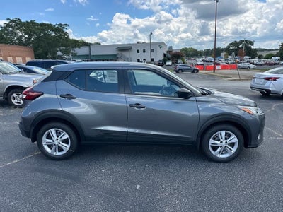 2025 Nissan Kicks Play S
