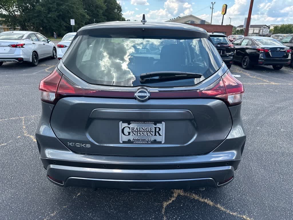 2025 Nissan Kicks Play S
