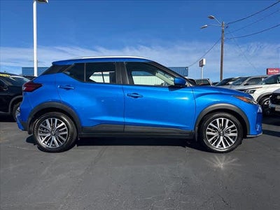 2023 Nissan Kicks SV