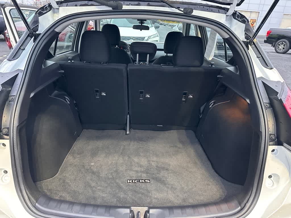 2023 Nissan Kicks SV