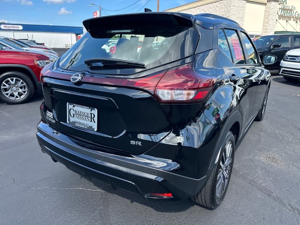 2024 Nissan Kicks SR