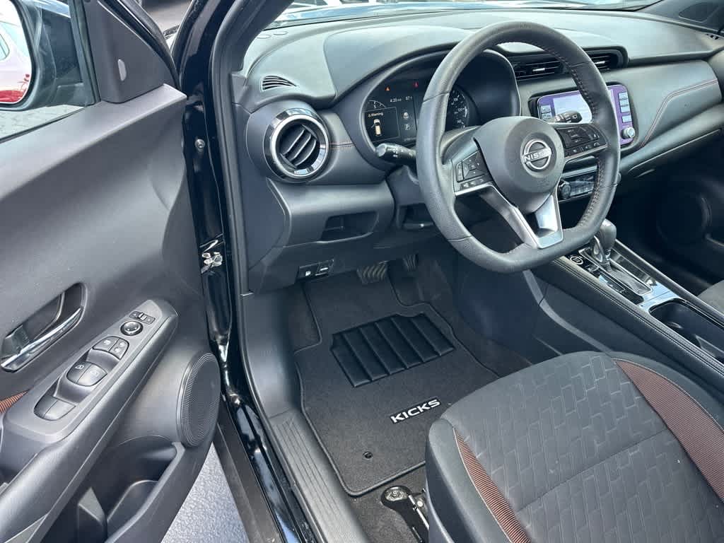 2024 Nissan Kicks SR