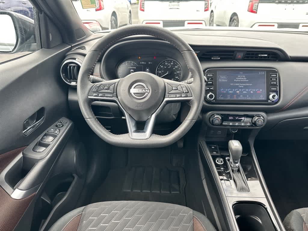 2024 Nissan Kicks SR