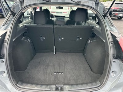 2024 Nissan Kicks SR