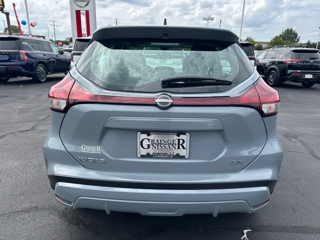 2024 Nissan Kicks SR