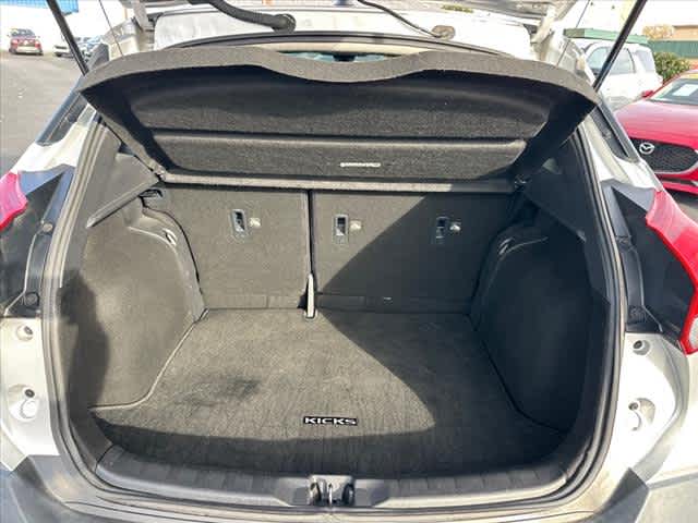 2020 Nissan Kicks SR