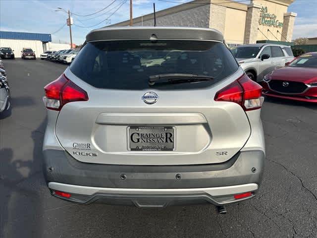 2020 Nissan Kicks SR