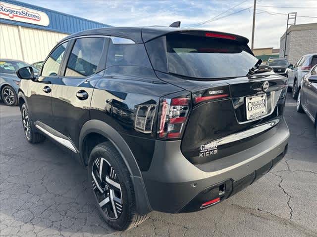 2025 Nissan Kicks SV