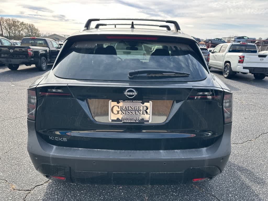 2026 Nissan Kicks SV