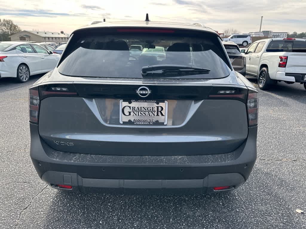 2026 Nissan Kicks SV