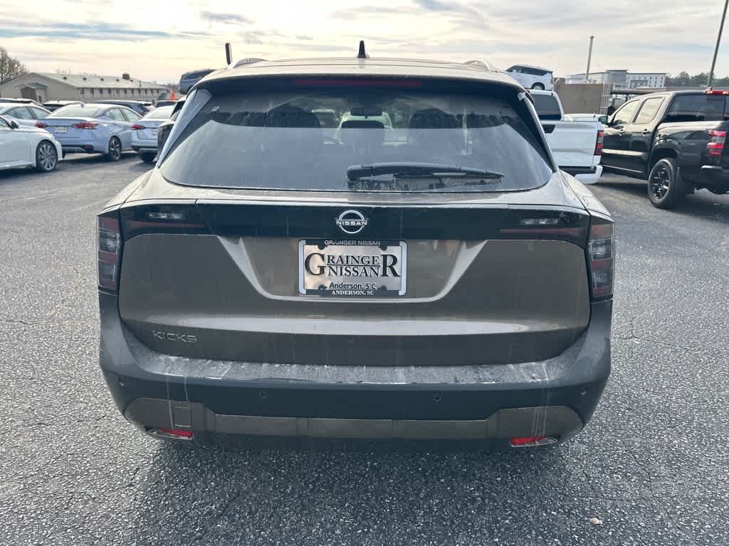 2026 Nissan Kicks SV