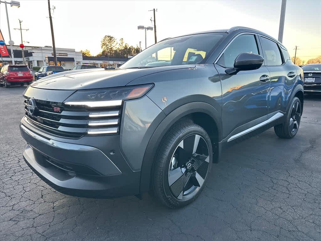 2025 Nissan Kicks SR