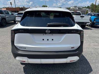 2025 Nissan Kicks SR