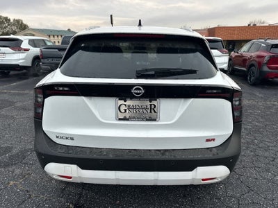 2026 Nissan Kicks SR