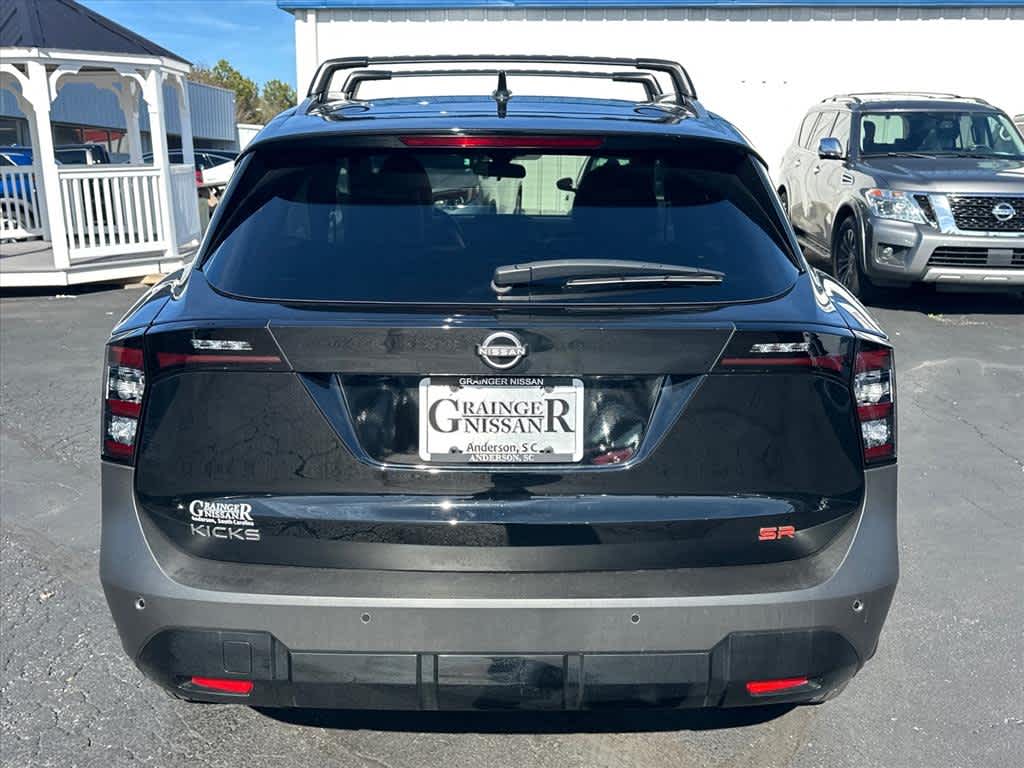 2025 Nissan Kicks SR